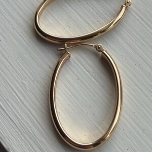14k Gold Oval Hoop Earrings - Women Jewelry